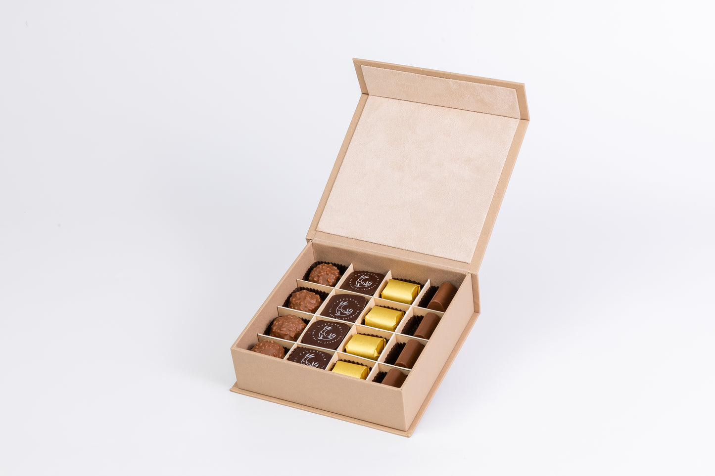 Boîte Velours – 16 chocolats onctueux & gourmands